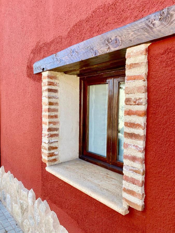 La Parada De Jimena-Casa Rustica Rodeada De Bodegas En Rueda Exterior foto